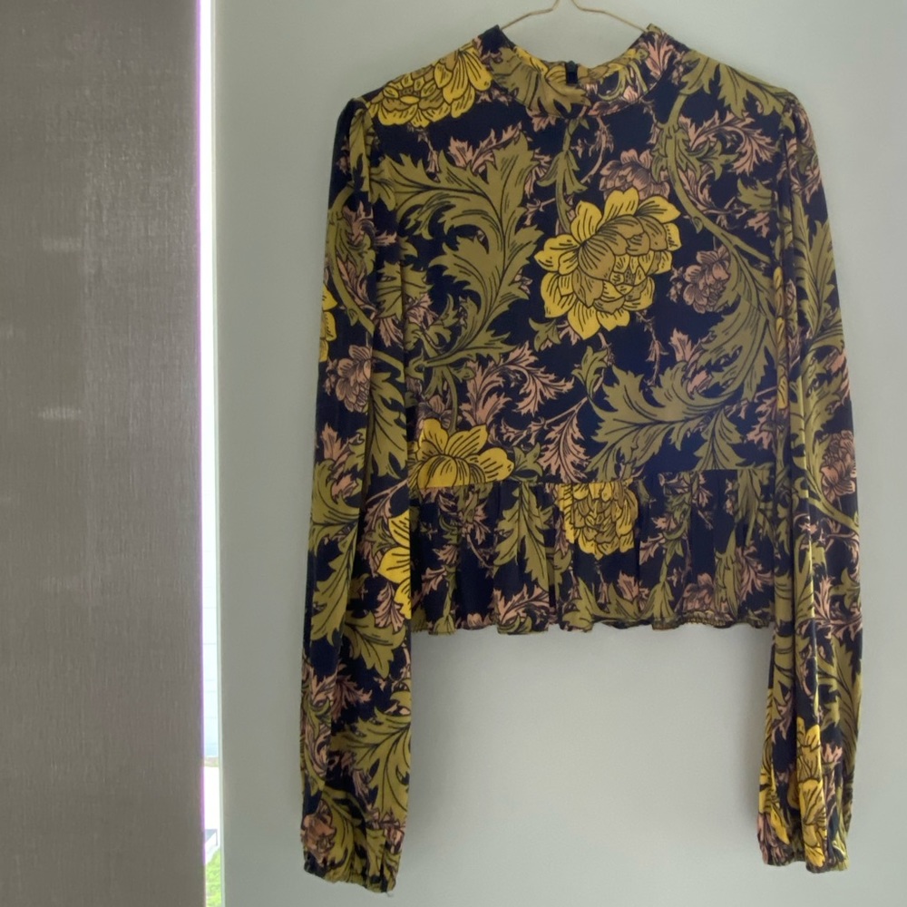 Lenni the Label Anemone long-sleeve top in black, size s